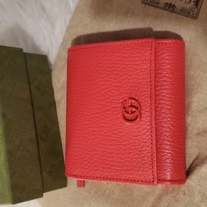 Authentic Gucci GG Marmont Medium Wallet in Coral Pink *Brand New*